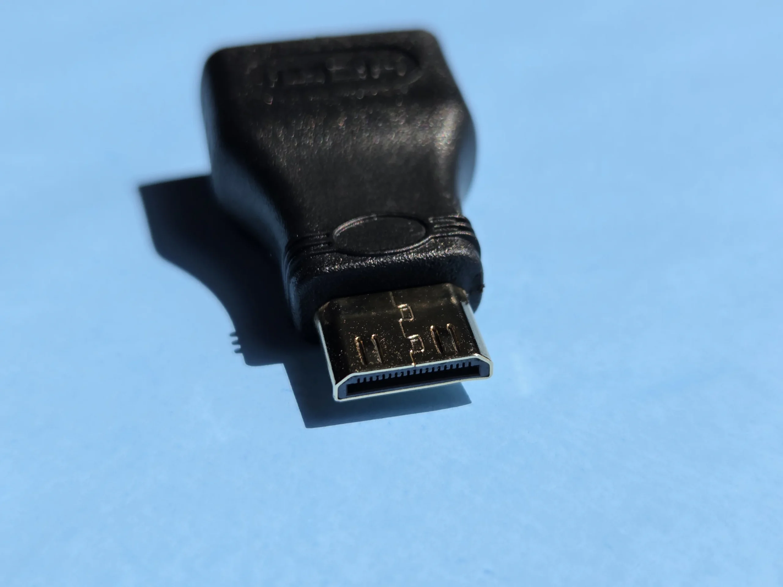 Mini-HDMI connector